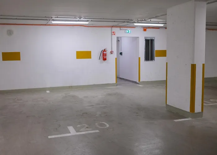 Cityscape ~ Ac/indoor Parking/balcony