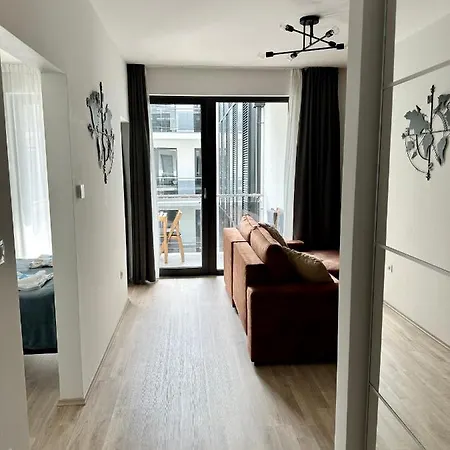 Cityscape ~ Ac/indoor Parking/balcony Apartament
