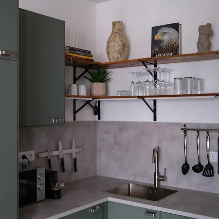 Apartament Cityscape ~ Ac/indoor Parking/balcony