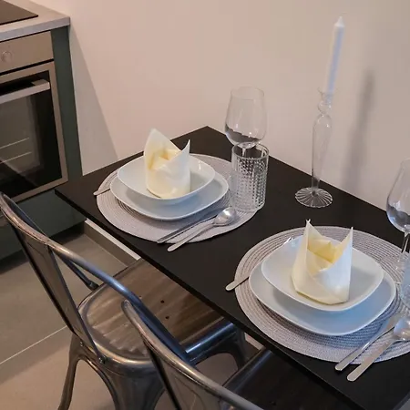 Cityscape ~ Ac/indoor Parking/balcony