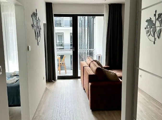 Cityscape ~ Ac/indoor Parking/balcony Apartament