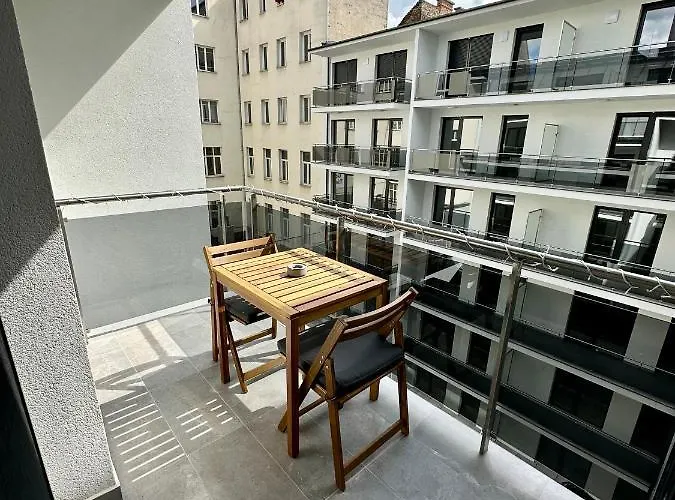 Cityscape ~ Ac/indoor Parking/balcony * Budapeszt