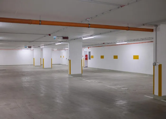 Apartament Cityscape ~ Ac/indoor Parking/balcony *