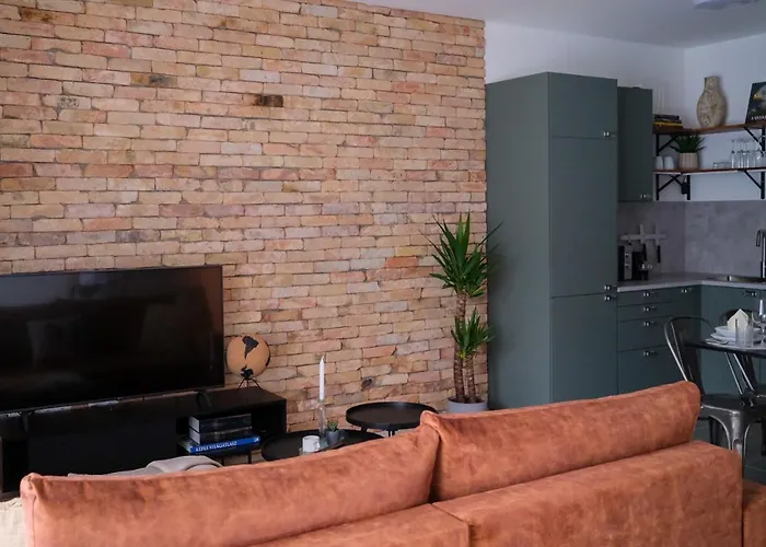 Apartment Cityscape ~ Ac/indoor Parking/balcony Budapest
